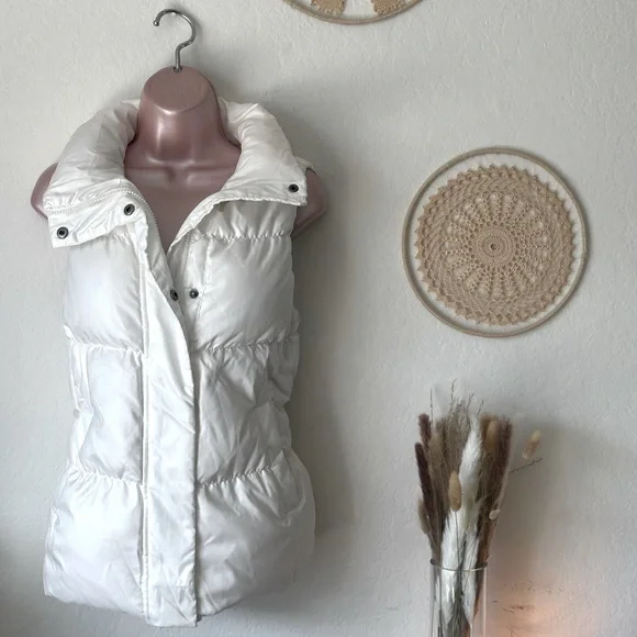 ❌ Gap down filled vest - Picture 1 of 5